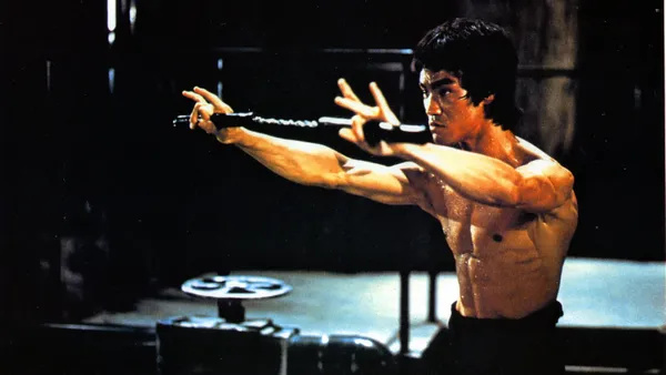 Dog Bruce Lee av att ha drickat för mycket vatten?