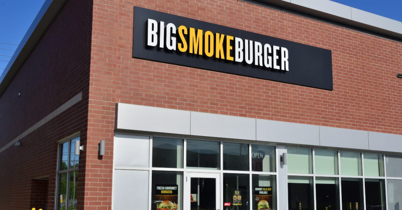En mars 2021, un restaurant Big Smoke Burger a offert une réduction de 50% aux clients qui avaient reçu une vaccination COVID-19.