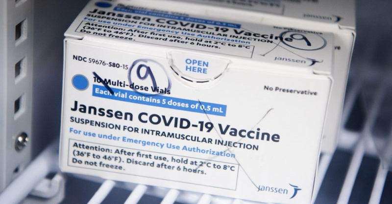 Doporučilo CDC dočasnou pauzu v distribuci vakcín J&J v USA?
