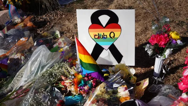 Relatórios: Colorado Gay Club Shooter é neto do deputado estadual da Califórnia, Randy Voepel