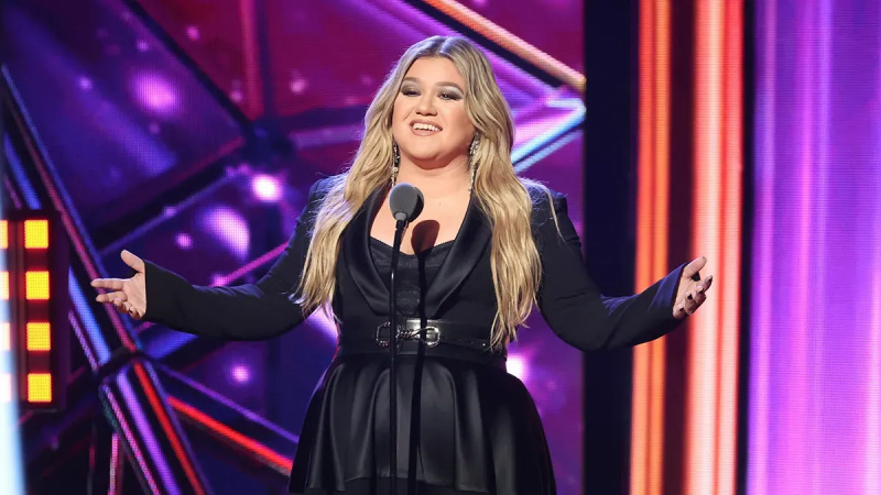 Kelly Clarkson 'บังคับ' โดย 'The Voice' เพื่อลดน้ำหนักหรือไม่?