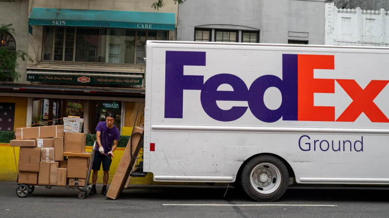 FedEx-Betrug behauptet „Ihr Paket wird in unserem Lager aufbewahrt“ in einer gefälschten „Lieferbenachrichtigung“-E-Mail