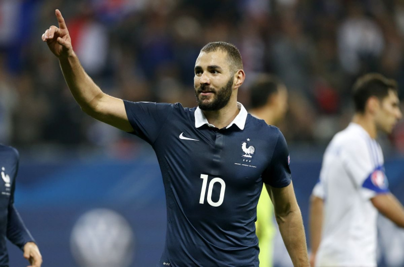 Sade fotbollsstjärnan Karim Benzema ”Om jag gör mål, är jag fransk, om jag inte gör det, är jag arab”?