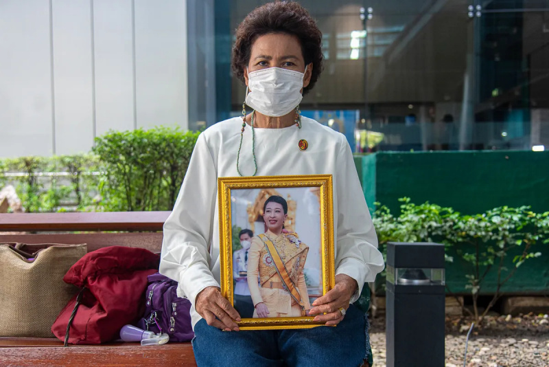 La Thaïlande interdit-elle le vaccin Pfizer après que la princesse Bajrakitiyabha soit tombée dans le coma ?