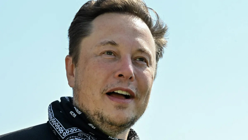 Hat Elon Musk einen Benutzer gesperrt, der ein Video gepostet hat, in dem Musk bei der Chappelle Show ausgebuht wurde?