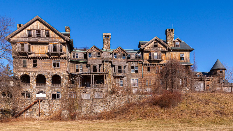 Blev den övergivna Bennett College en 'Mega-Mansion'?